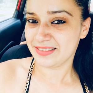 Meet your Posher, Mely